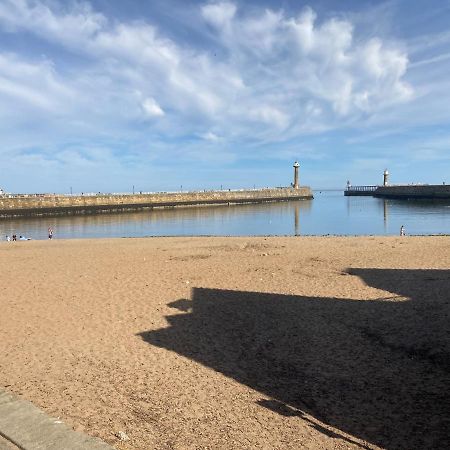 Duke Of York Whitby Exterior foto